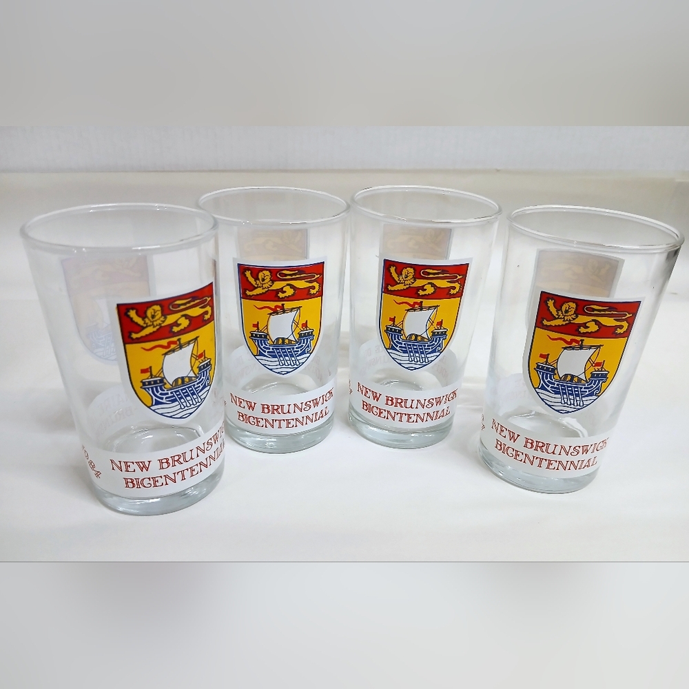 Vintage New Brunswick Bicentennial Glass Set